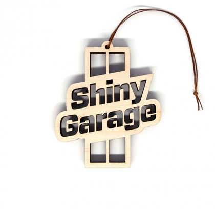 In der Kategorie Merchandise bieten wir dir Möglichkeiten, Shiny Garage zu unterstützen. Wir bieten dir Sticker mit unterschiedlichen Farbvarianten für dein Fahrzeug an und werden in Zukunft noch weitere tolle Merch-Artikel für dich anbieten!